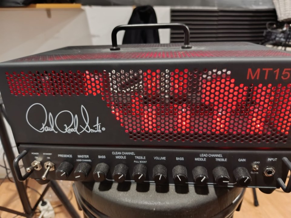 Amplificador PRS MT15 + Pantalla Laney GS212VR - Leer de segunda mano · Foto 2 de 8 · Barcelona · 550 €