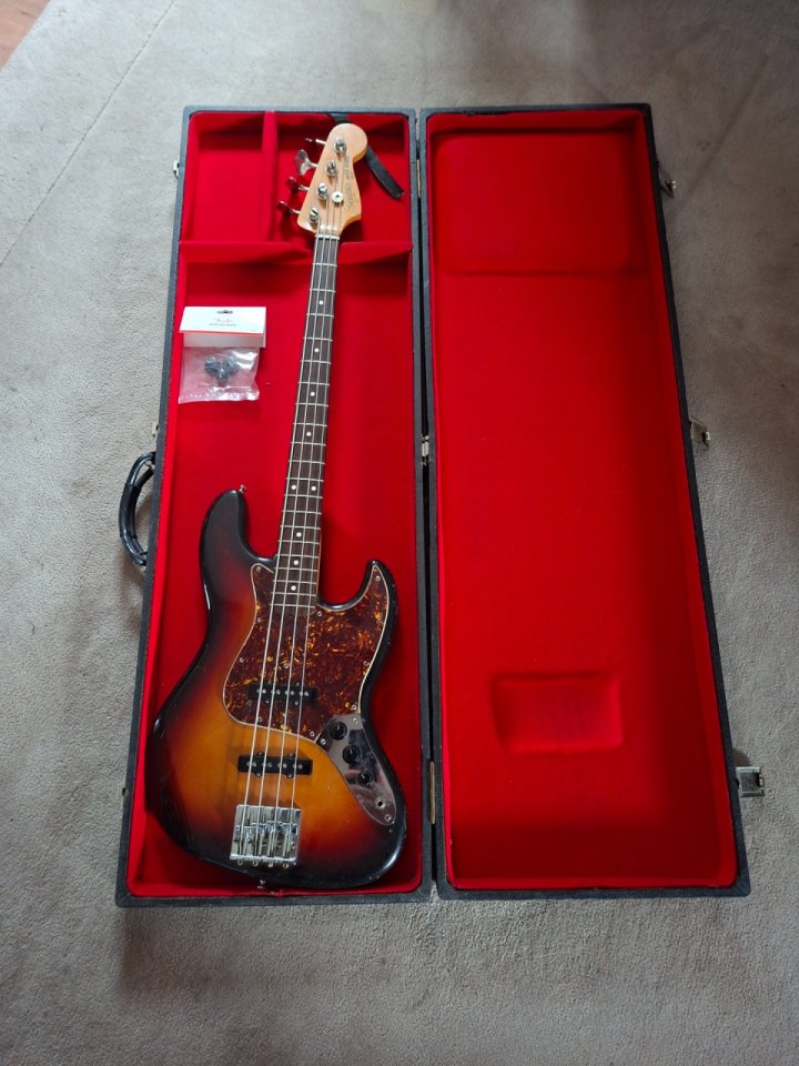 Squier Jazz bass vintage Made in Japan