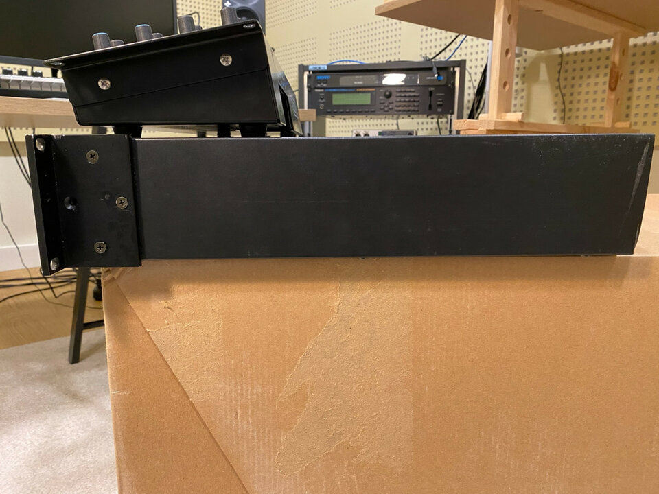 Roland MKS-80 Super Jupiter rev5 + Stereoping synthprogrammer