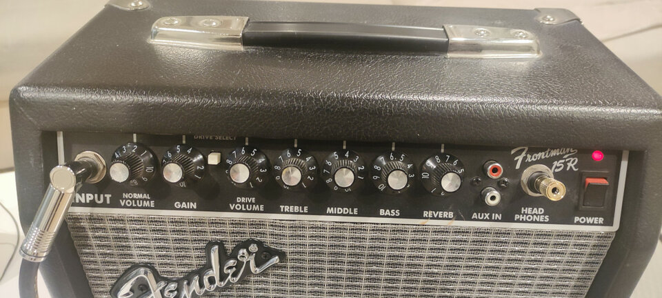 Fender Frontman 15G