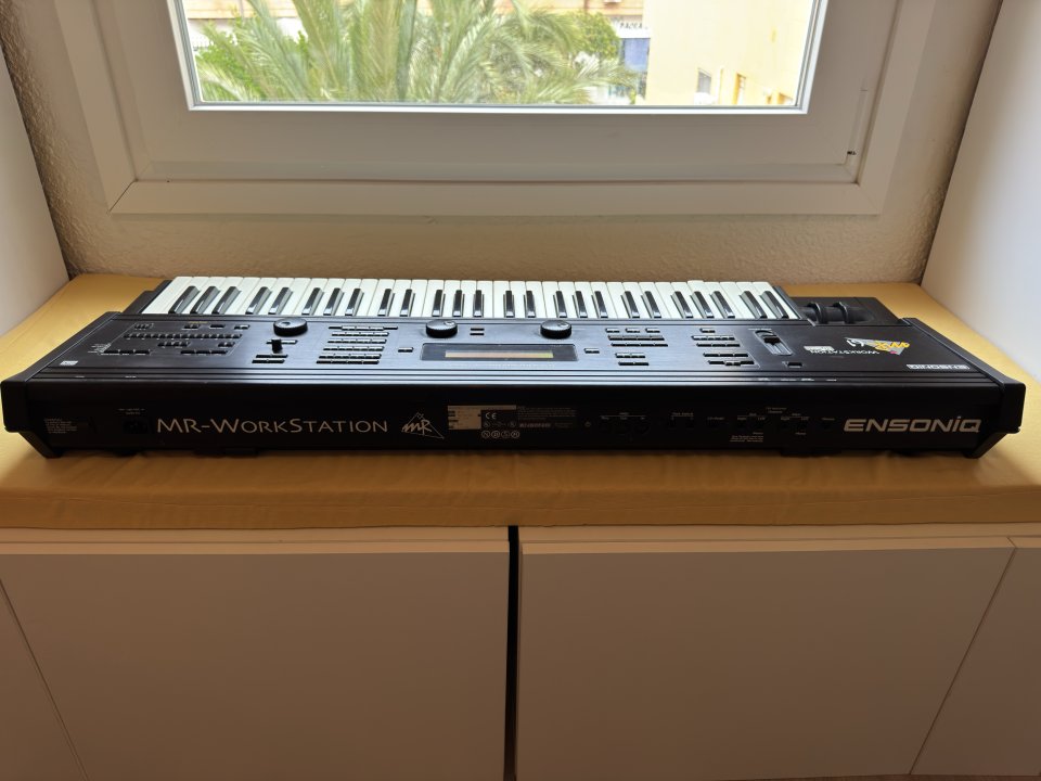 Ensoniq MR-61 + EXP-1 The Real Word + EXP-3 Urban dance Projetct de segunda mano · Foto 4 de 10 · Almería · 950 €