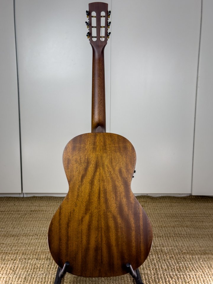 Harley Benton CLP-15ME SolidWood con mochila de segunda mano · Foto 9 de 10 · Tarragona · 195 €