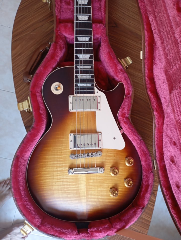 Gibson Les Paul Standard 50s faded de segunda mano · Foto 2 de 6 · Madrid · 2000 €