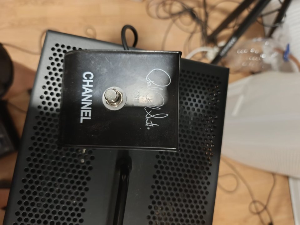Amplificador PRS MT15 + Pantalla Laney GS212VR - Leer de segunda mano · Foto 8 de 8 · Barcelona · 550 €