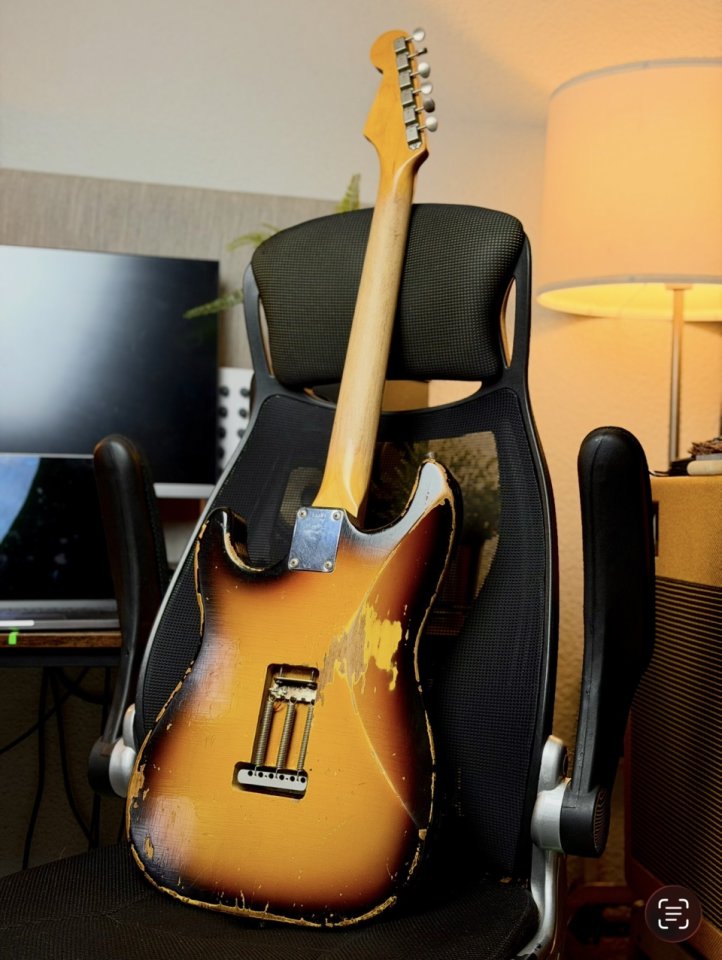 Stratocaster MJT + Allparts - Partcaster Heavy Relic Sunburst HSS