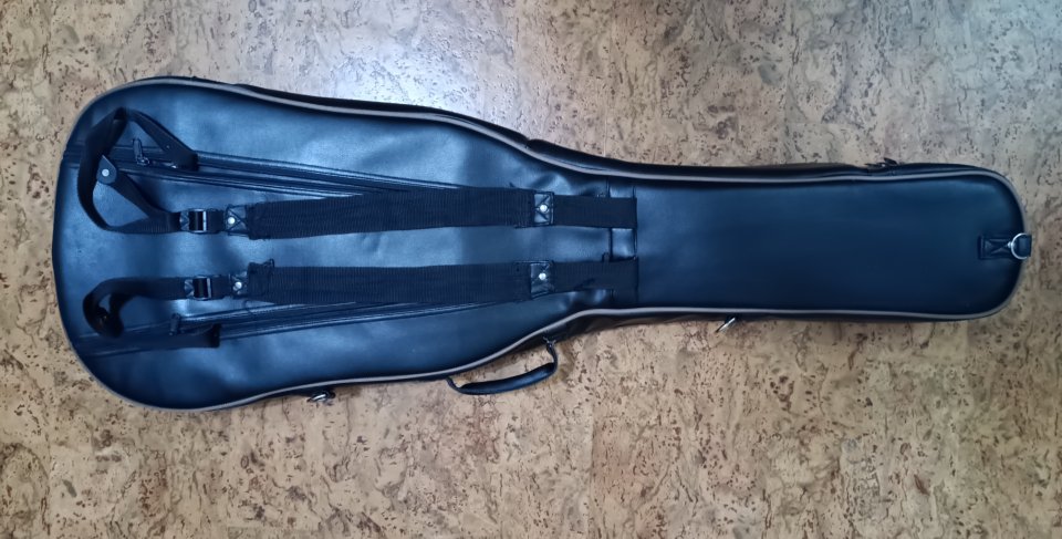 Bajo eléctrico activo LTD B-154 verde