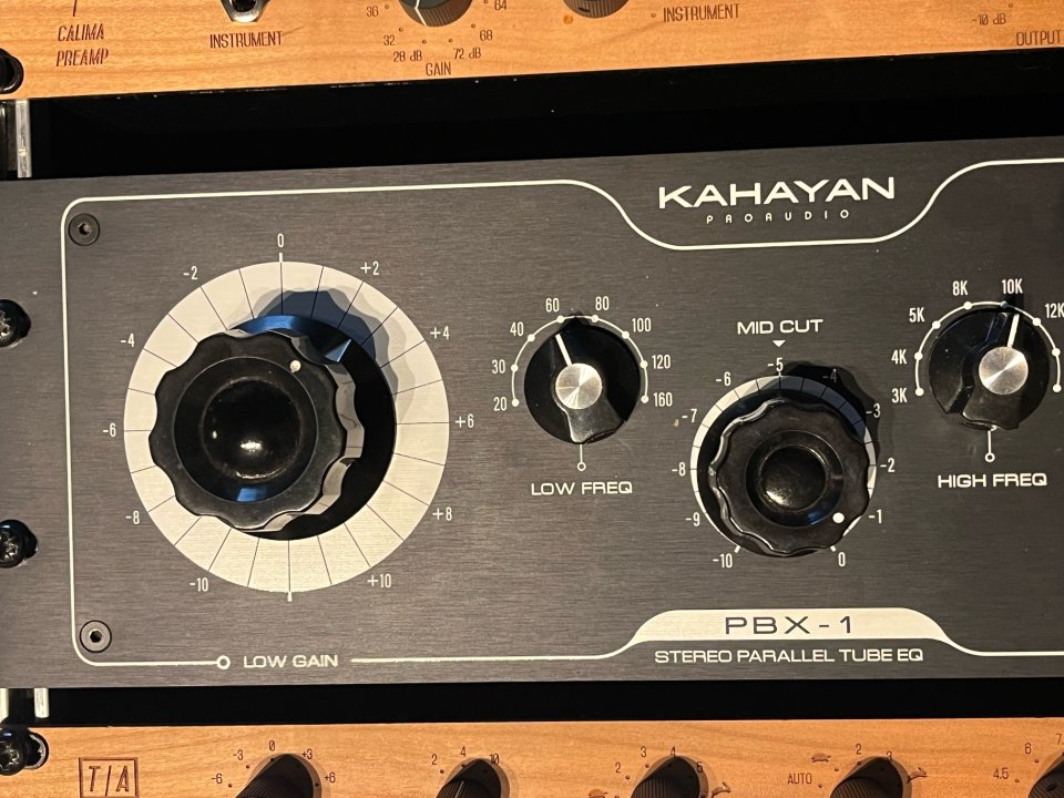 Kahayan PBX-1 – Tube EQ profesional