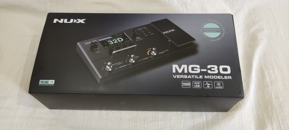 NUX MG-30 & Mercadillo variado de segunda mano · Foto 4 de 10 · Madrid · 150 €