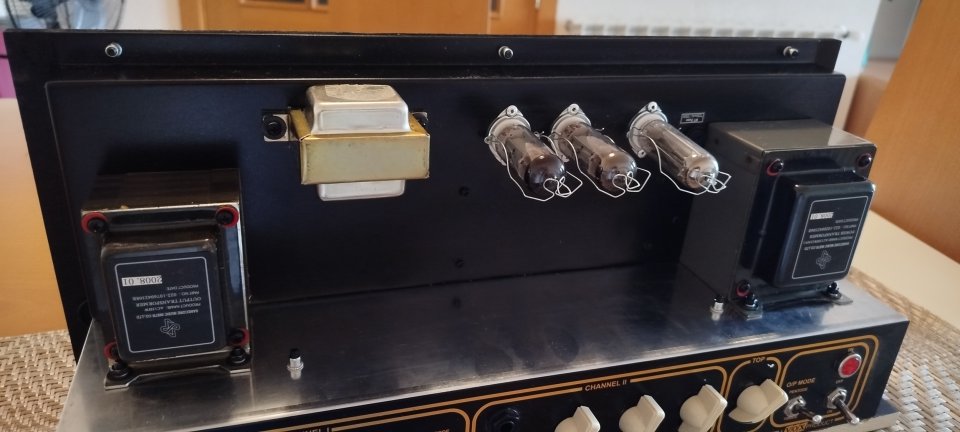 Amplificador VOX AC15 de segunda mano · Foto 9 de 9 · Toledo · 1400 €