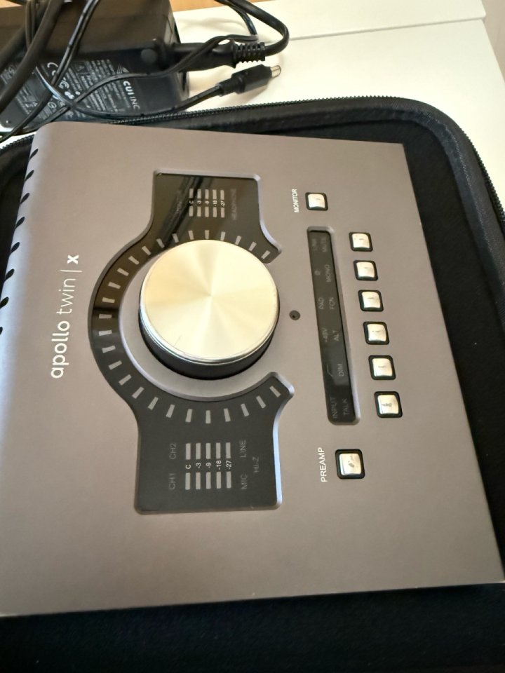 Uad universal audio apollo twin x duo + plugins