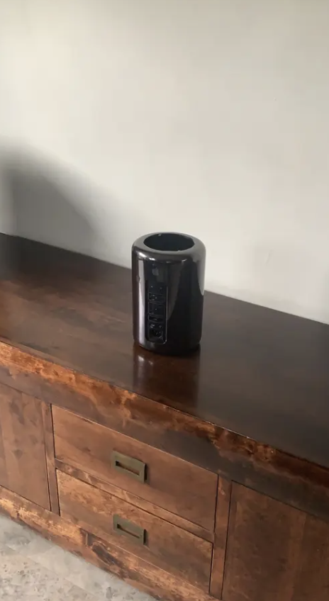 Apple Mac Pro 6.1 Año 2018 3.9 GHz Para Reparar! de segunda mano · Foto 2 de 4 · Madrid · 450 €
