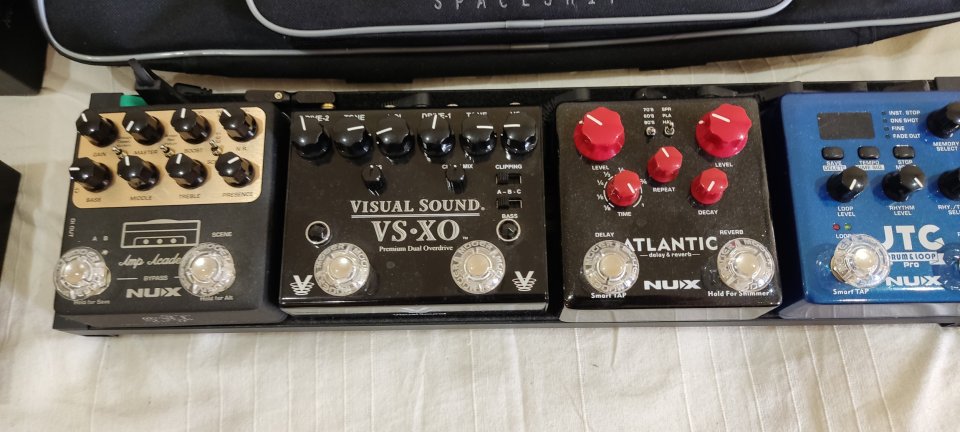 NUX MG-30 & Mercadillo variado de segunda mano · Foto 8 de 10 · Madrid · 150 €