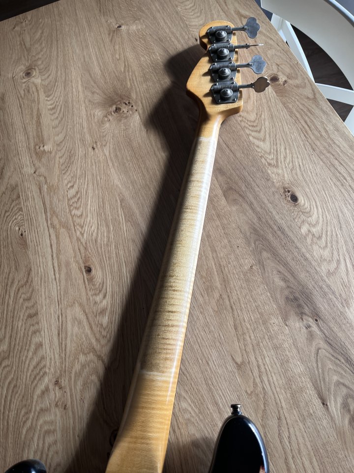 Fender PRECISION BASS ROAD WORN 58 de segunda mano · Foto 4 de 6 · Barcelona · 1000 €