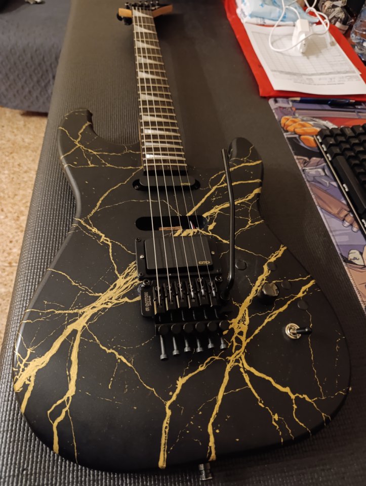 Luthier diferentes servicios de segunda mano · Foto 8 de 10 · Alicante