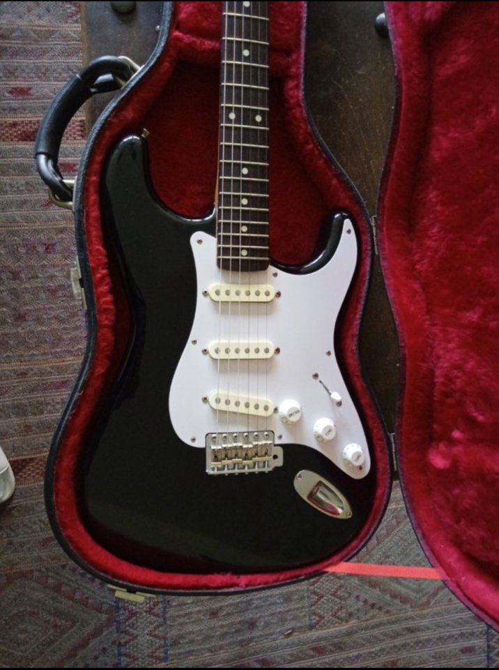 Guitarra Stratocaster MIJ FujiGen Gakki
