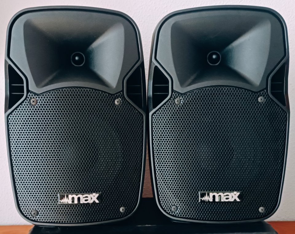 Altavoces Max MT 700 de segunda mano · Foto 1 de 4 · Cádiz · 80 €
