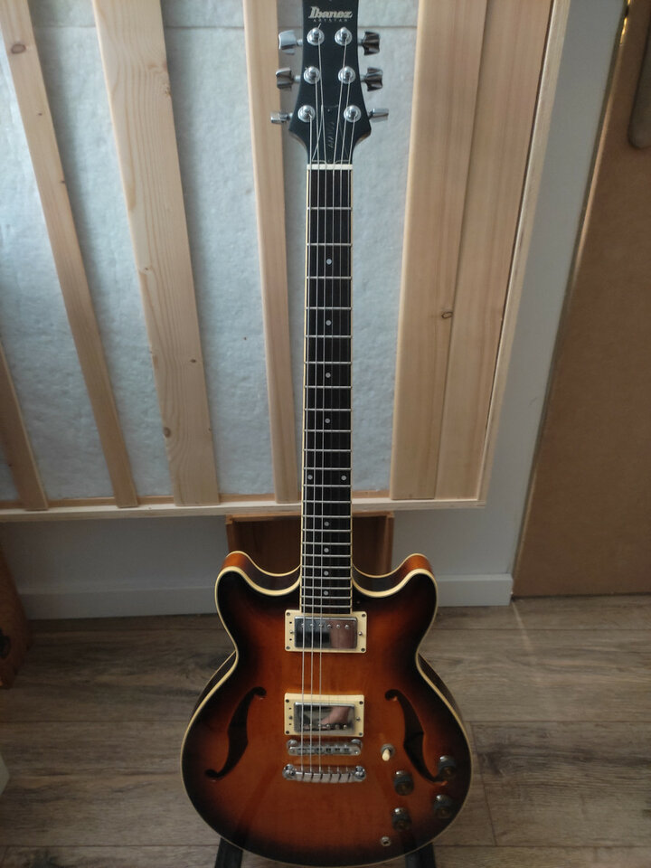Ibanez artstar Am100