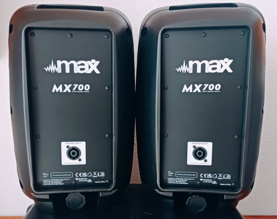 Altavoces Max MT 700 de segunda mano · Foto 2 de 4 · Cádiz · 80 €