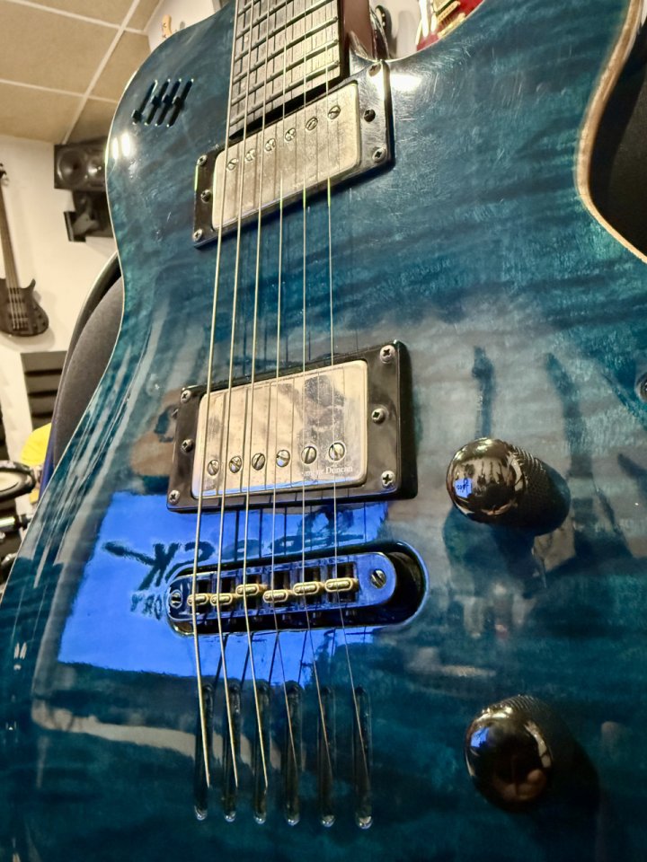 Godin LGX-SA con piezo y Midi de segunda mano · Foto 2 de 10 · Bizkaia · 1500 €