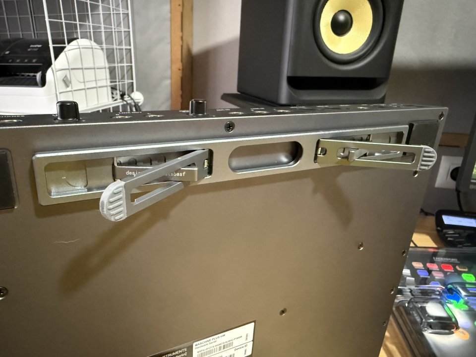 Native Instruments Maschine Plus de segunda mano · Foto 6 de 10 · Badajoz · 400 €