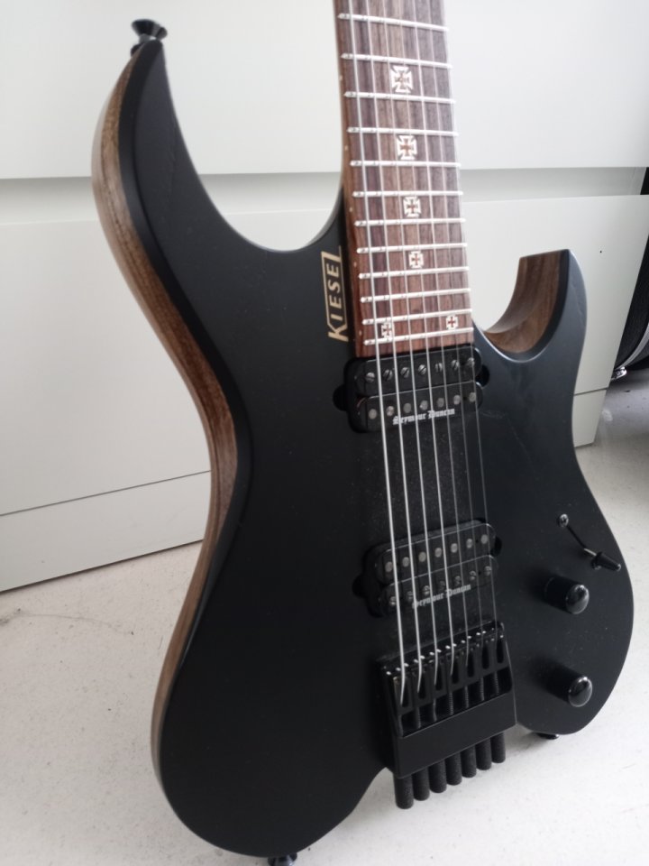 Kiesel Vader headless 7 cuerdas - Made in USA