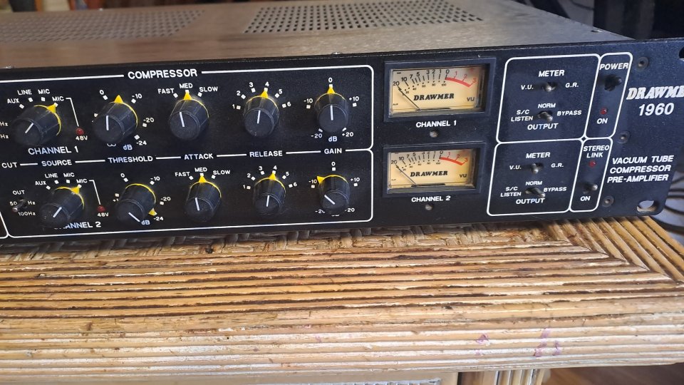 Drawmer 1960 Dual Vacuum tube compresor - Pre amp de segunda mano · Foto 1 de 6 · Alicante · 1550 €