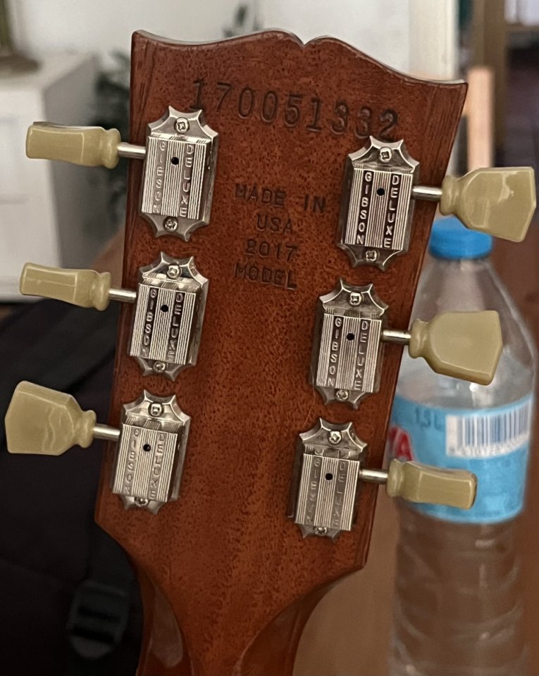 Gibson Les Paul Tribute de 2017 de segunda mano · Foto 3 de 4 · Madrid · 950 €