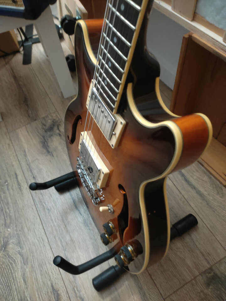 Ibanez artstar Am100