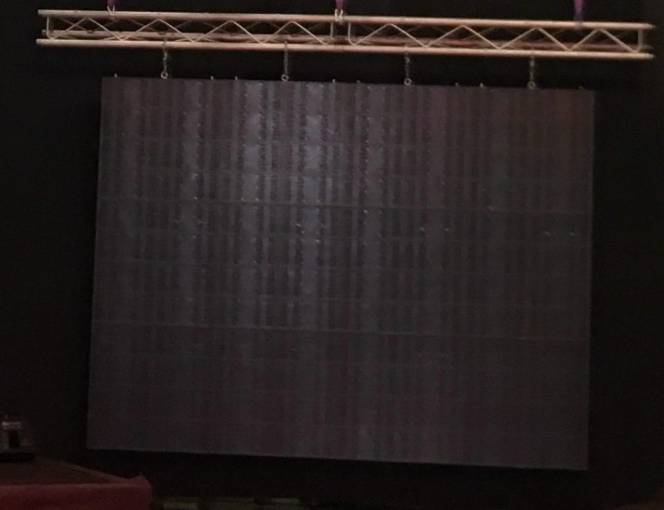 pantalla led pixel 100, 2.4 x 3.2 mtrs. de segunda mano · Castellón · 2000 €