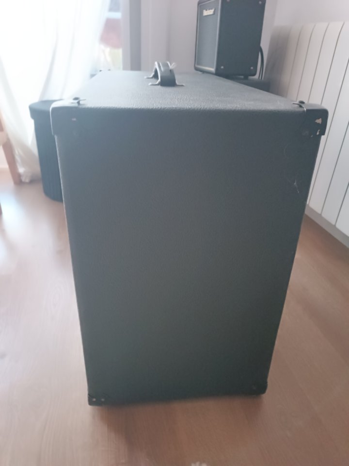 Pantalla George 2x12 de segunda mano · Foto 4 de 5 · Girona · 300 €