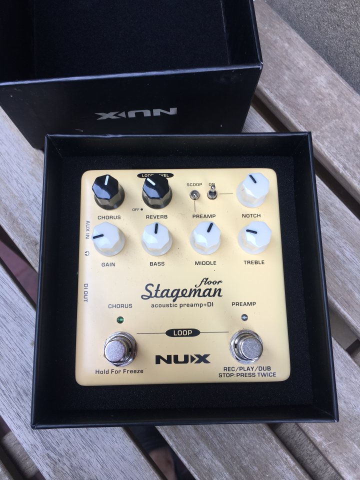 Previo € DI acústica