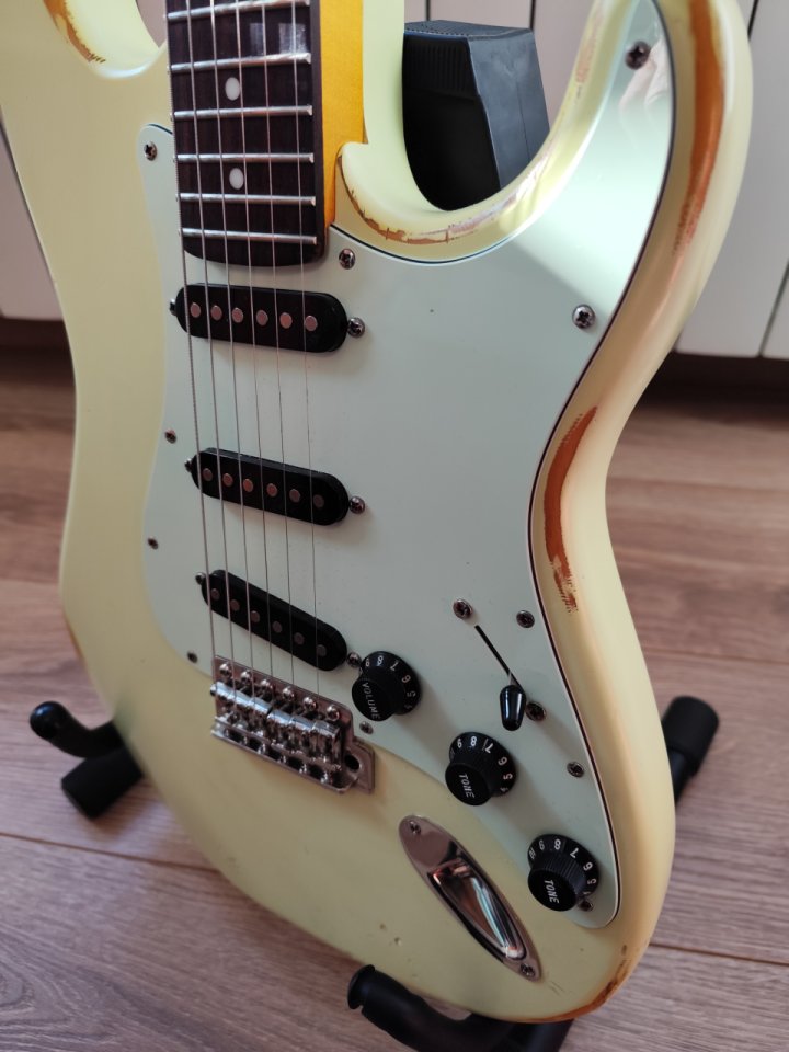 Vintage Icon V6 John Hornby Strat Noiseless