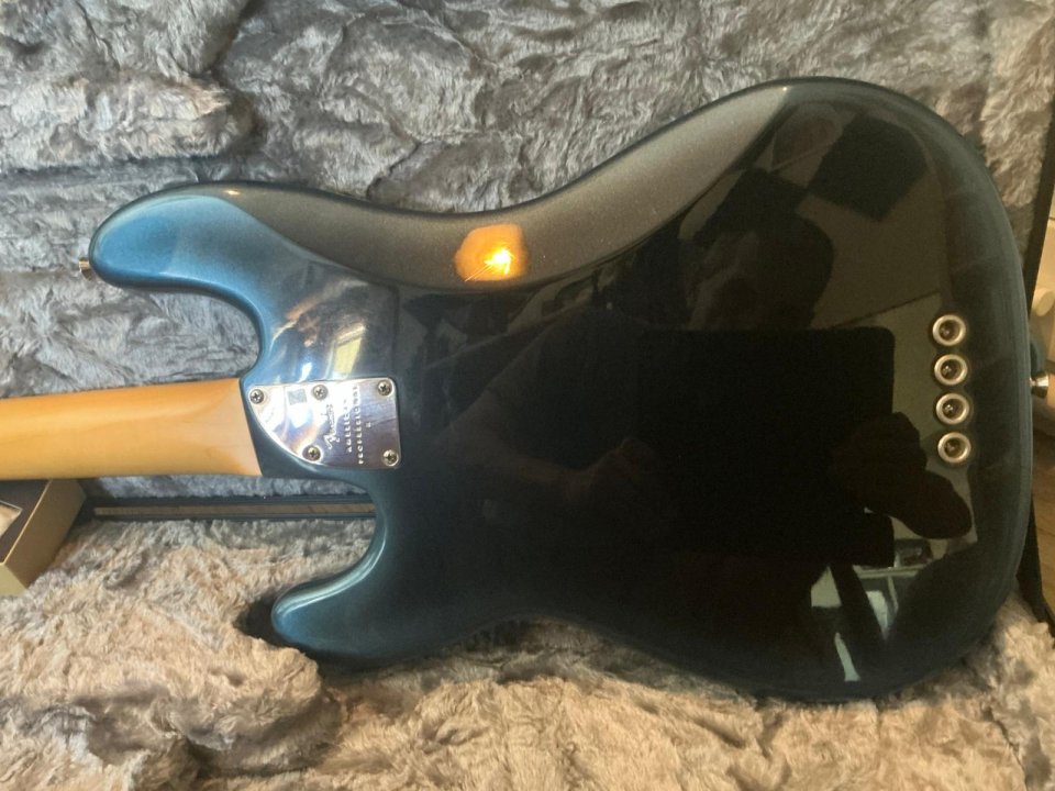 Fender American Professional II Precision Bass RW Dark Night, modificación a PJ de segunda mano · Foto 4 de 8 · Zaragoza · 1850 €