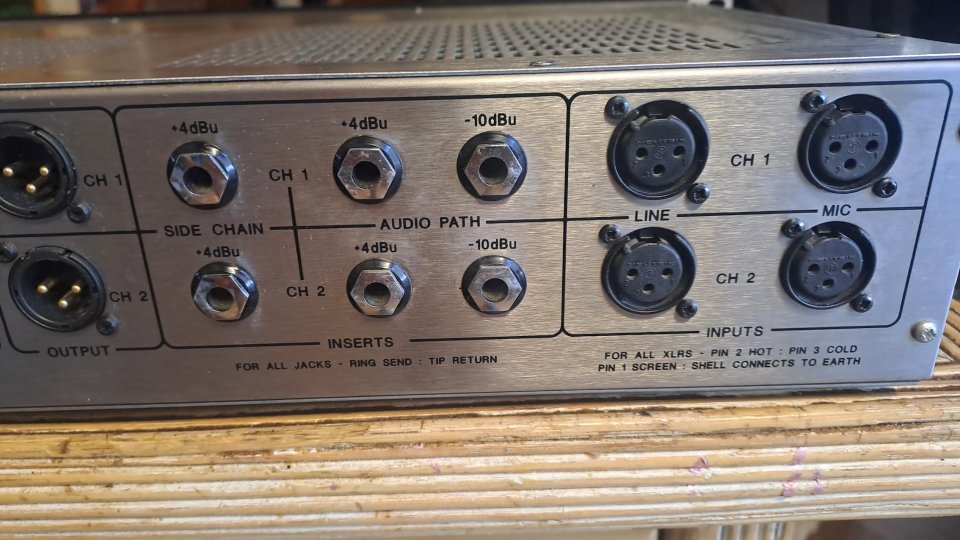 Drawmer 1960 Dual Vacuum tube compresor - Pre amp de segunda mano · Foto 6 de 6 · Alicante · 1550 €