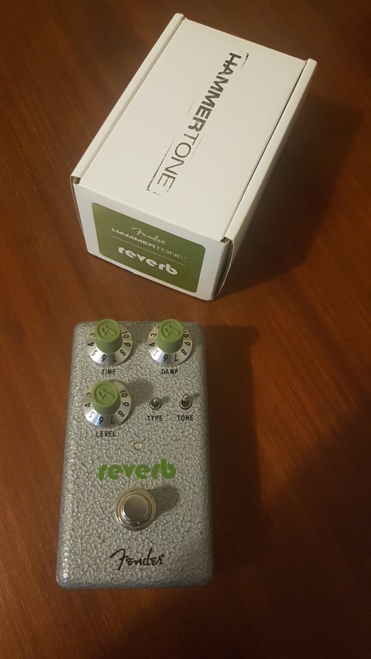 Fender Hammertone reverb pedal