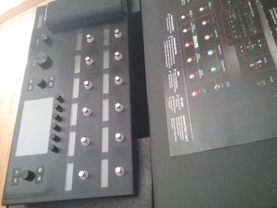 Line 6 Helix de segunda mano · Foto 7 de 10 · Madrid · 675 €