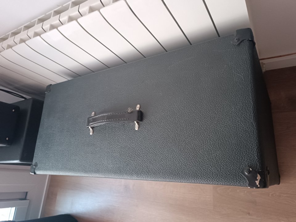 Pantalla George 2x12 de segunda mano · Foto 2 de 5 · Girona · 300 €