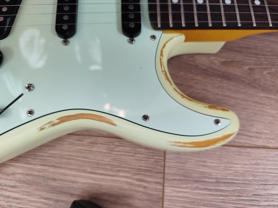 Vintage Icon V6 John Hornby Strat Noiseless