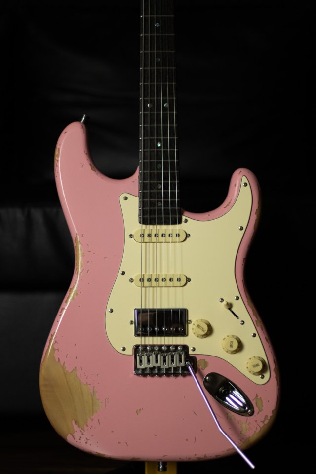 Henry's Electric Guitar Snake ST-1 Boa - Pink Relic de segunda mano · Foto 2 de 10 · Ourense · 590 €