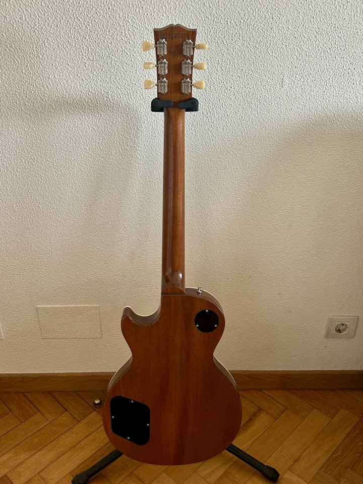 Gibson Les Paul Standard 50s Faded Honey Burst de segunda mano · Foto 3 de 10 · A Coruña · 1800 €