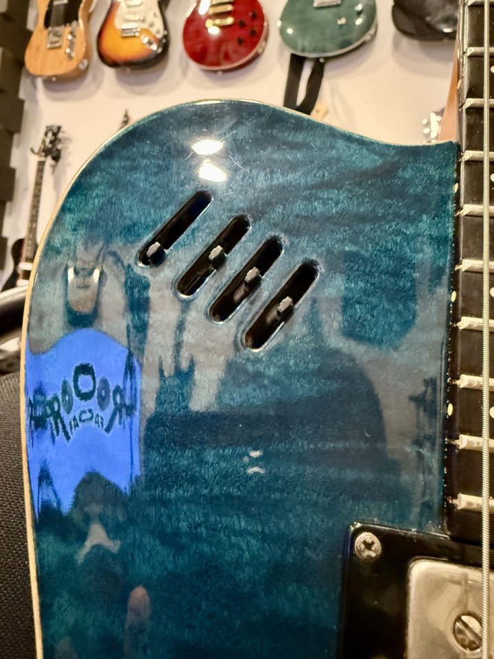 Godin LGX-SA con piezo y Midi de segunda mano · Foto 3 de 10 · Bizkaia · 1500 €
