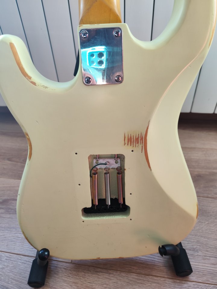 Vintage Icon V6 John Hornby Strat Noiseless