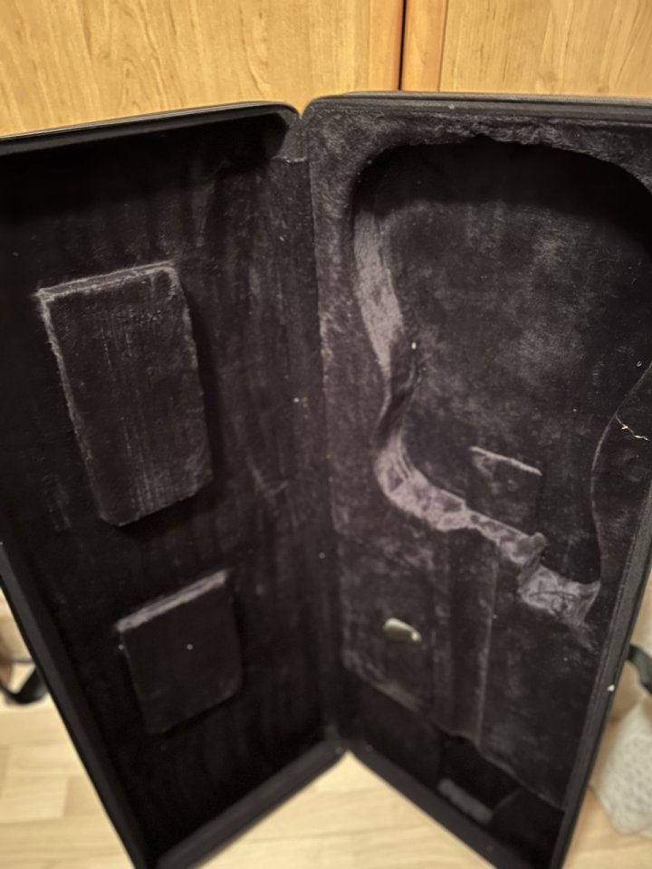 Ibanez universe Premium