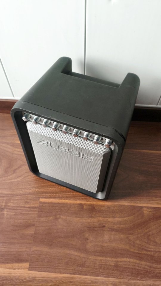 Alesis TransActive 50 Portable Monitor de segunda mano · Foto 4 de 7 · Barcelona · 99 €