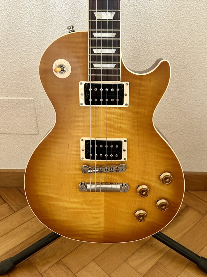 Gibson Les Paul Standard 50s Faded Honey Burst de segunda mano · Foto 4 de 10 · A Coruña · 1800 €