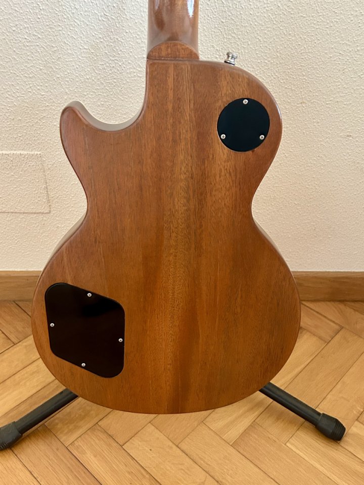 Gibson Les Paul Standard 50s Faded Honey Burst de segunda mano · Foto 5 de 10 · A Coruña · 1800 €