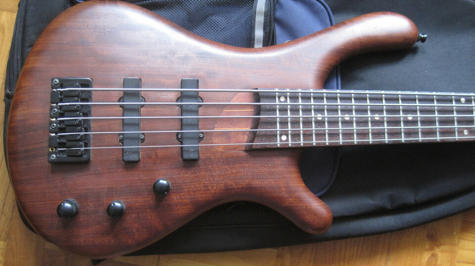 Bajo Fame Baphomet V (Mayones)