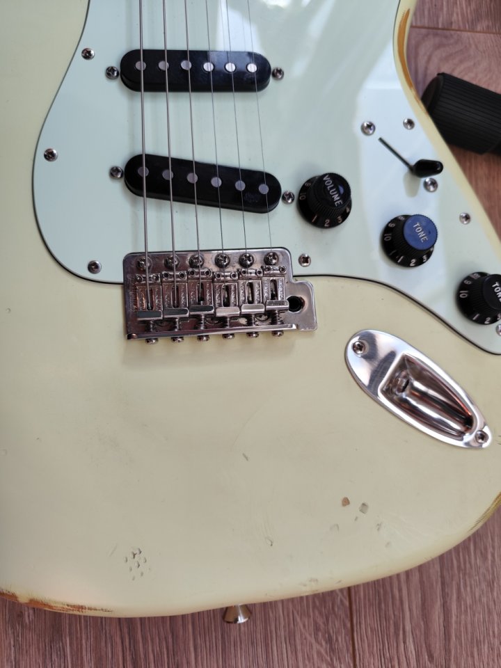 Vintage Icon V6 John Hornby Strat Noiseless