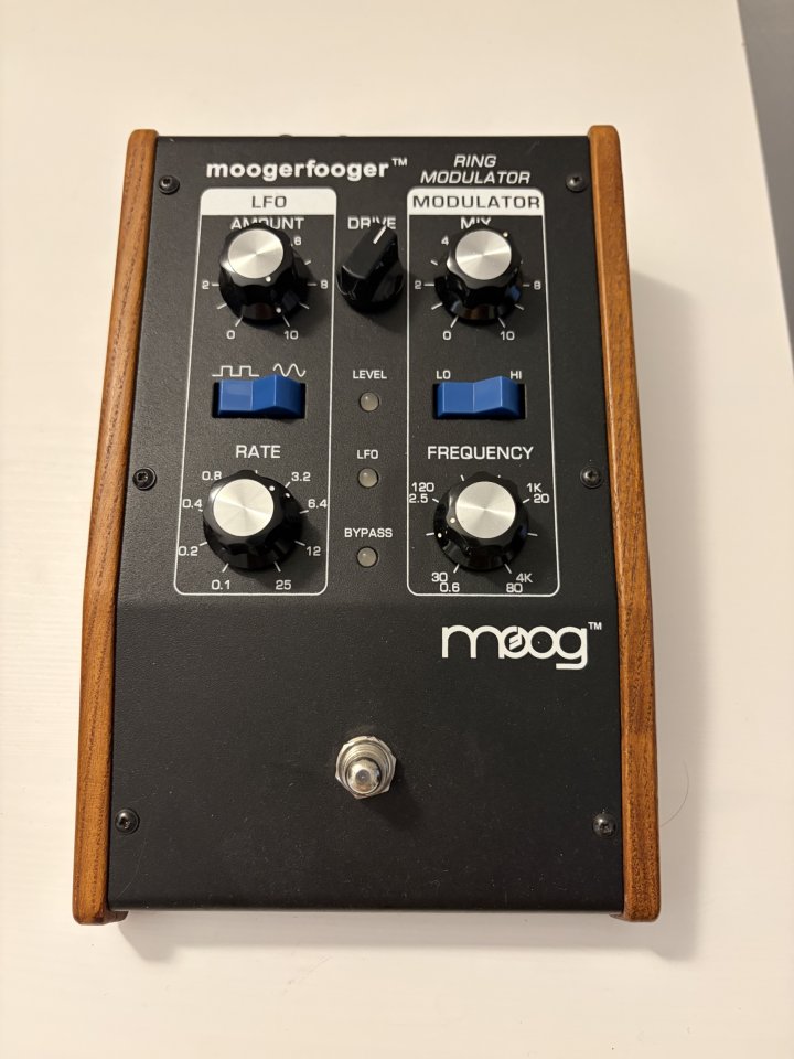 Moog Moogerfooger MF-102 Ring Modulator de segunda mano · Foto 1 de 6 · Málaga · 450 €