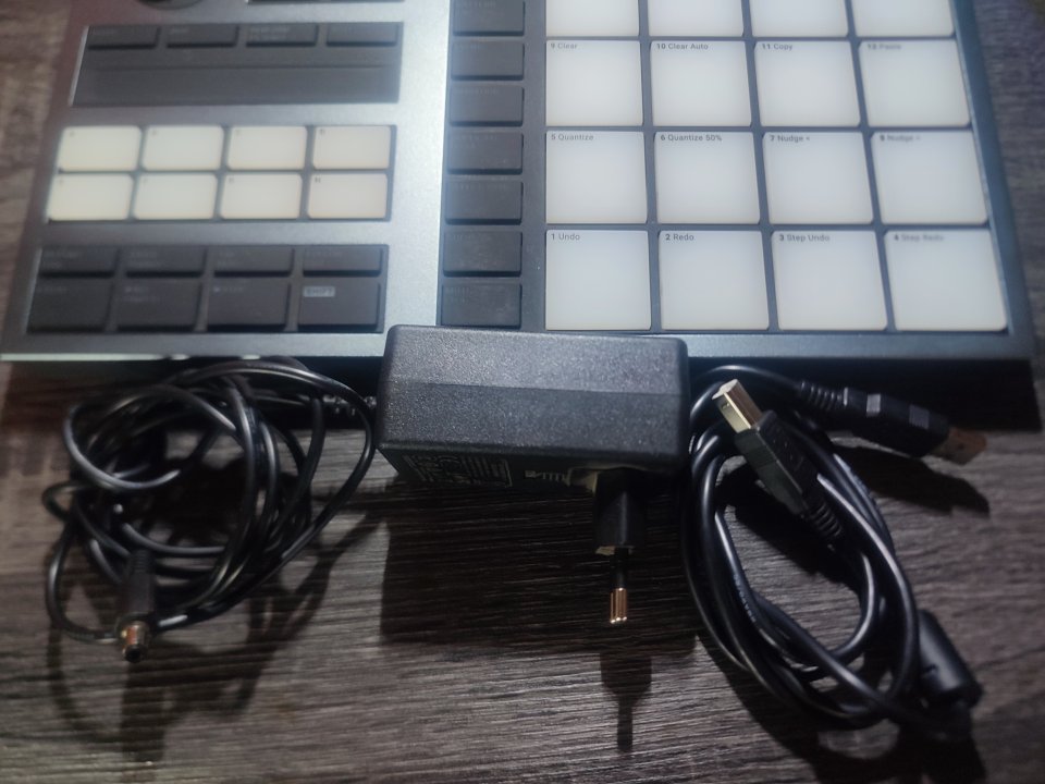 Maschine plus (2021) de segunda mano · Foto 2 de 8 · Almería · 540 €
